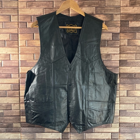 Mens Vintage Genuine Black Leather Biker Vest Size XL - Picture 1 of 6